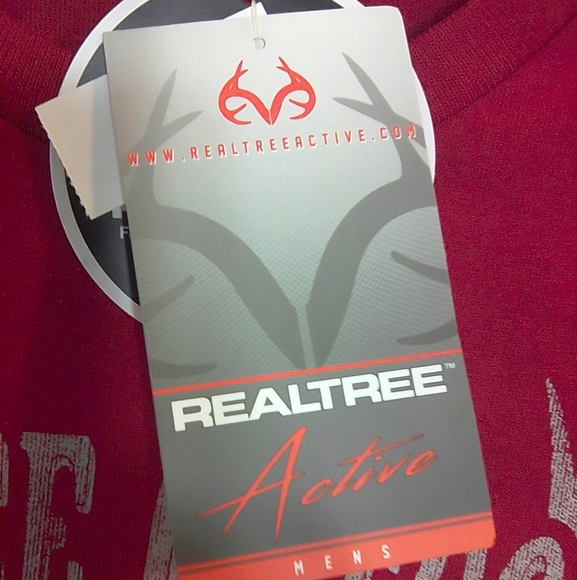 NWT Mens, red, Real Tree Outdoor logo graphics tee size L - Picture 3 of 4